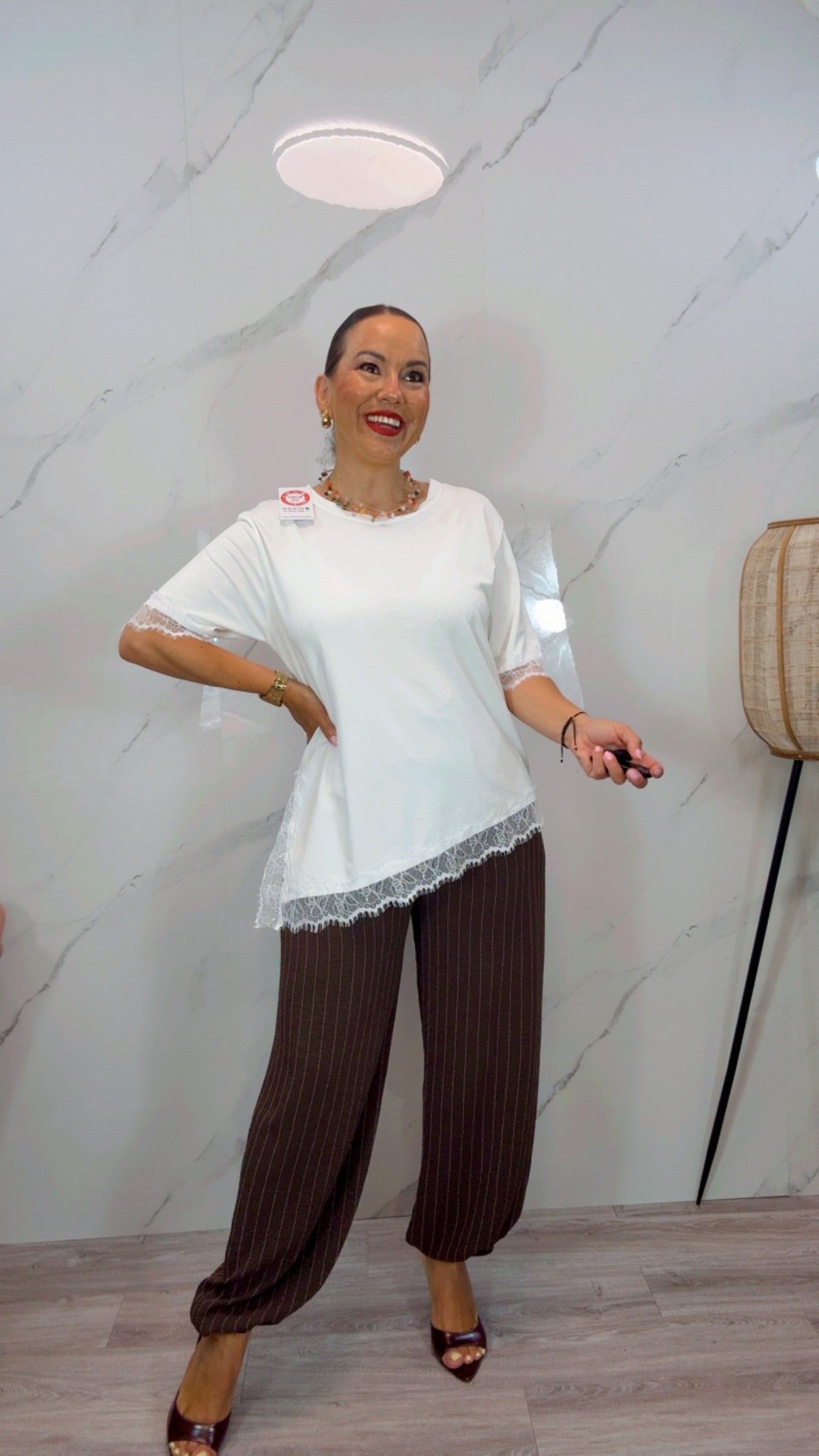 Camiseta asimétrica blanca