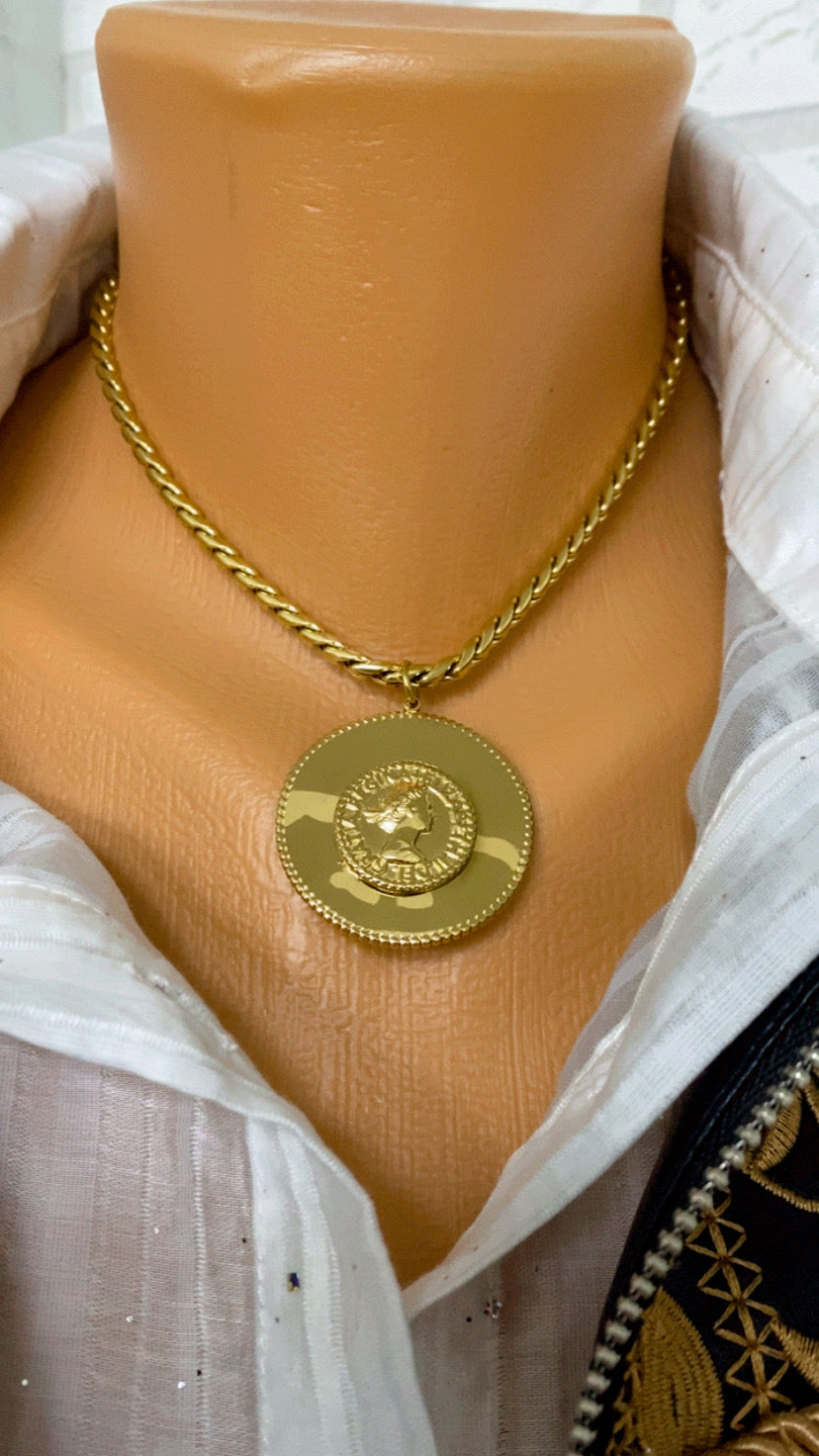 Medallón Dorado