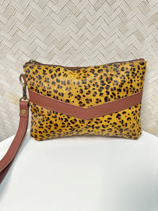 Cartera Pelo Print Camel