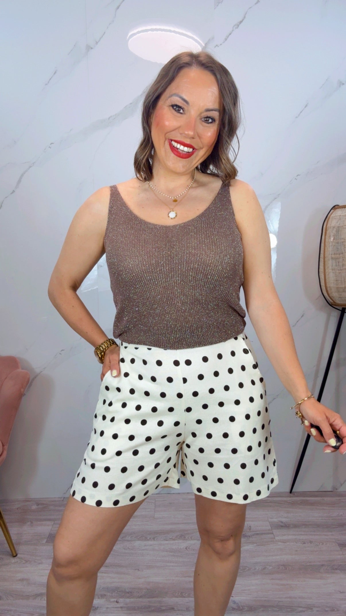 Bermuda Beige con lunar Marrón