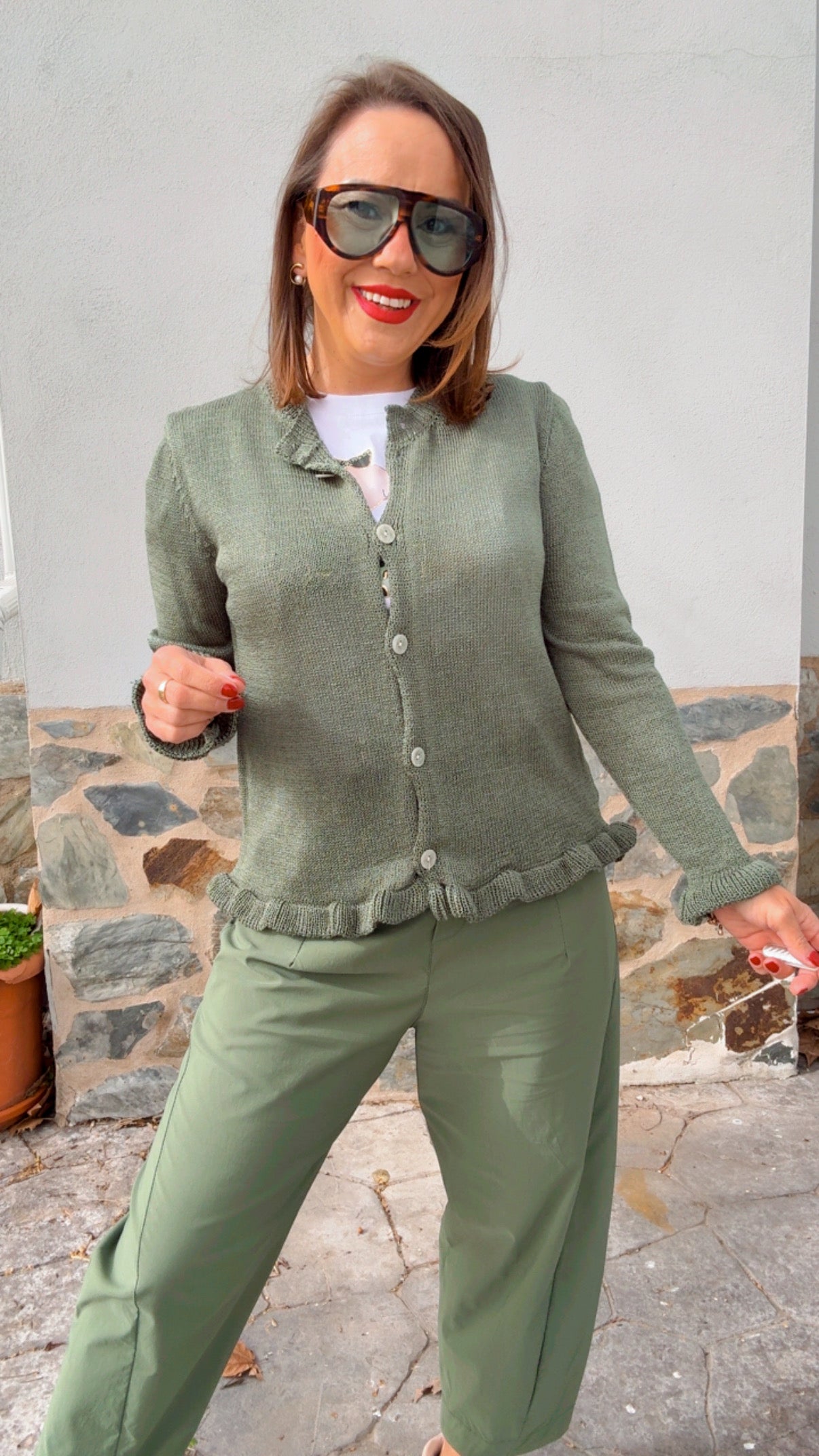 Rebeca hilo ondas verde caza