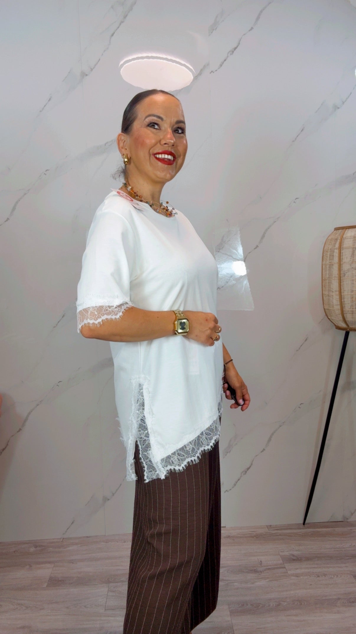 Camiseta asimétrica blanca