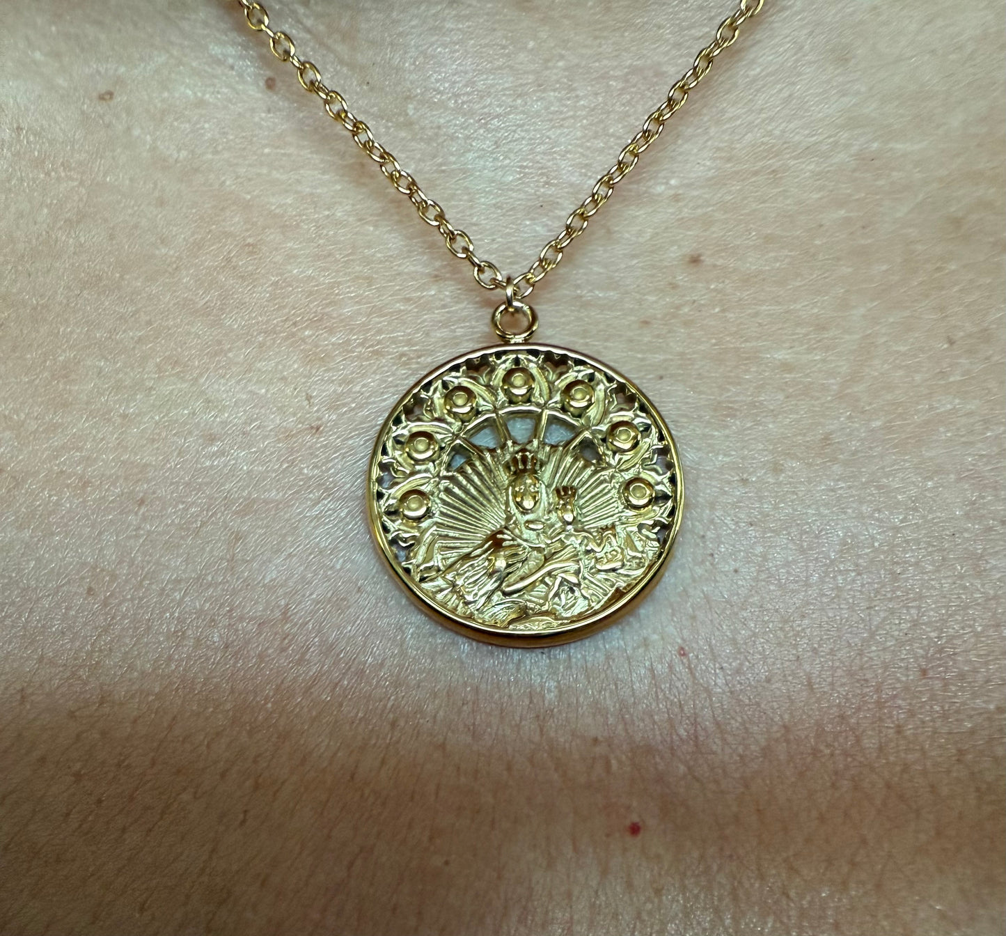 Medalla Virgen Niña