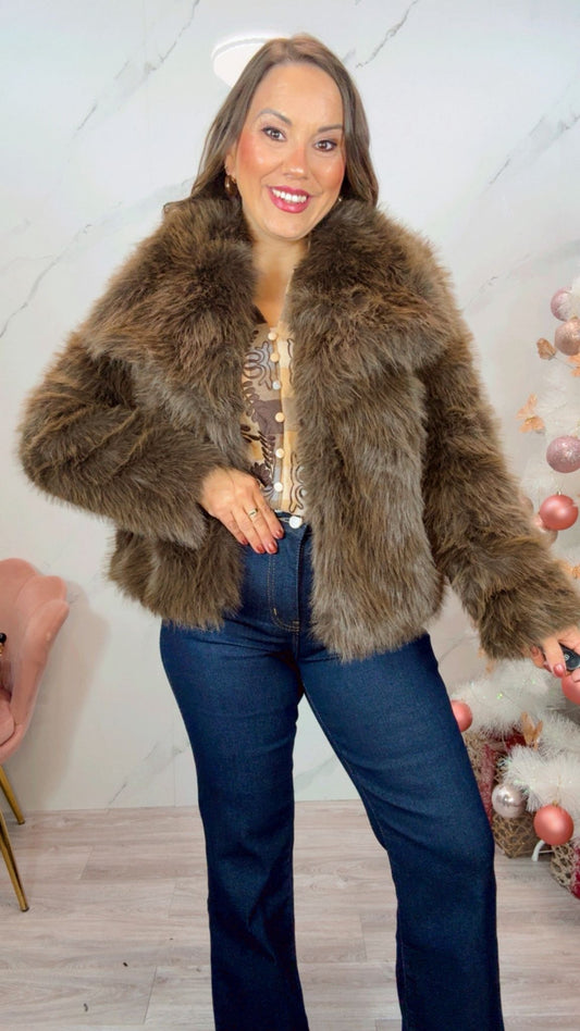 Abrigo Noruega Marrón