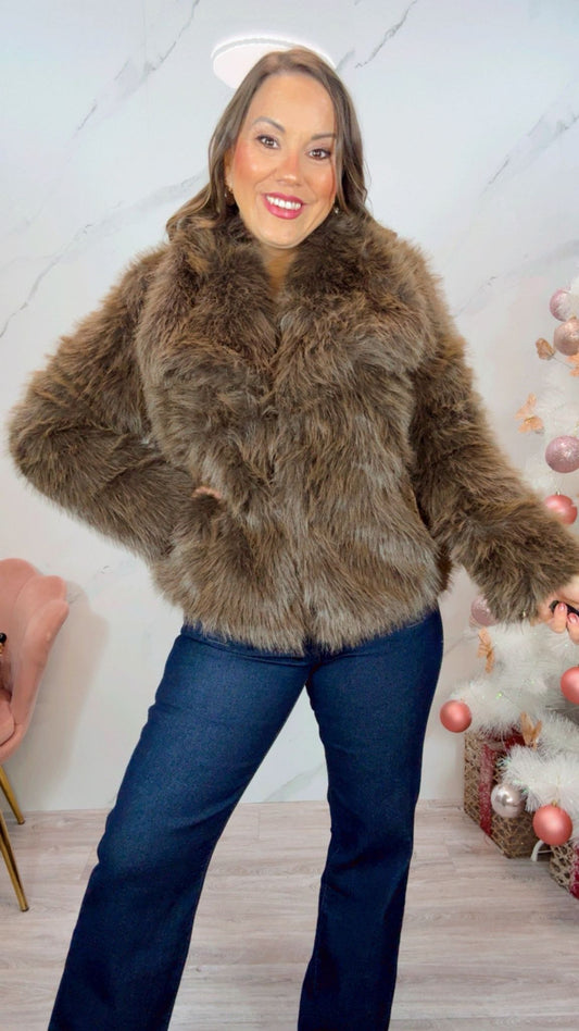 Abrigo Noruega Marrón