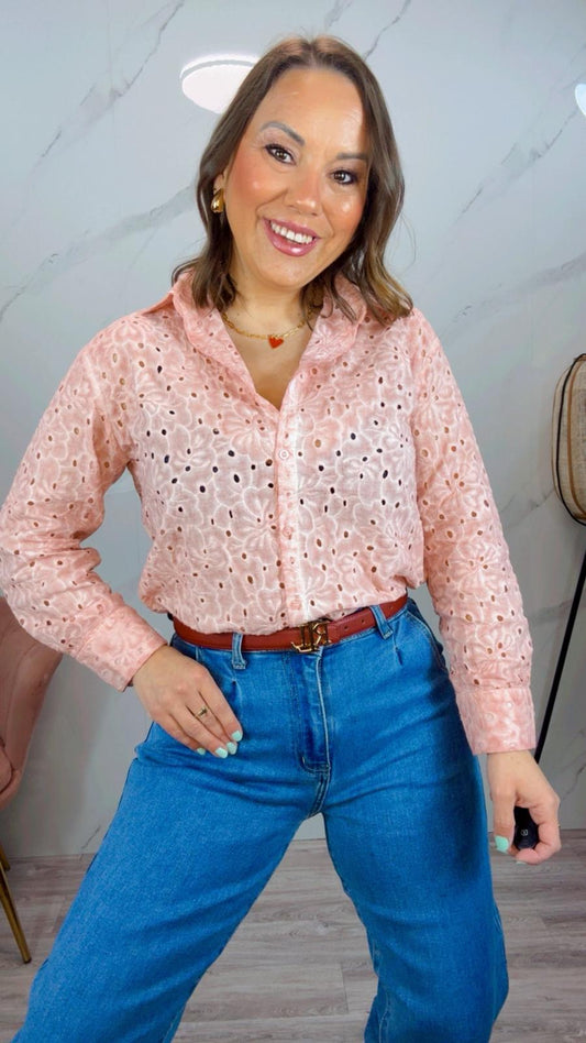 Camisa Perforada Rosa