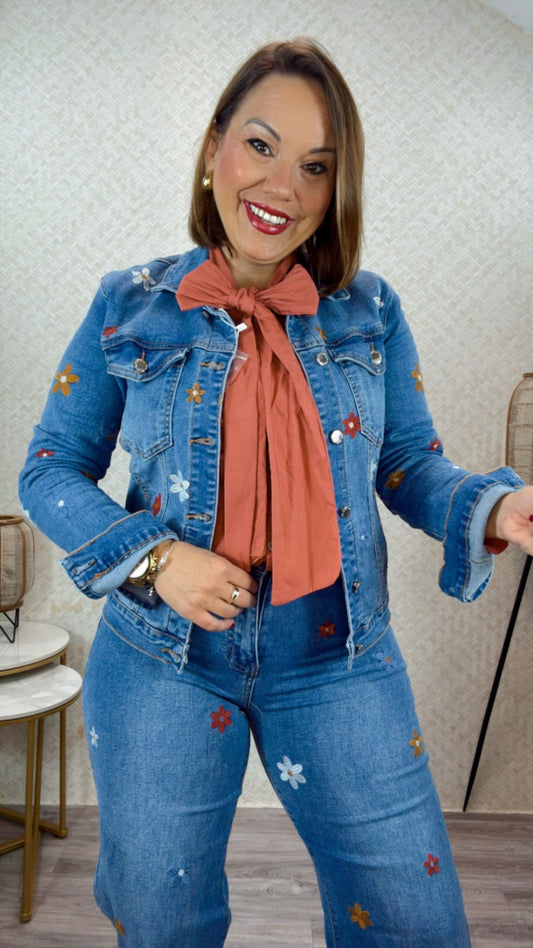 Cazadora Denim Bordada